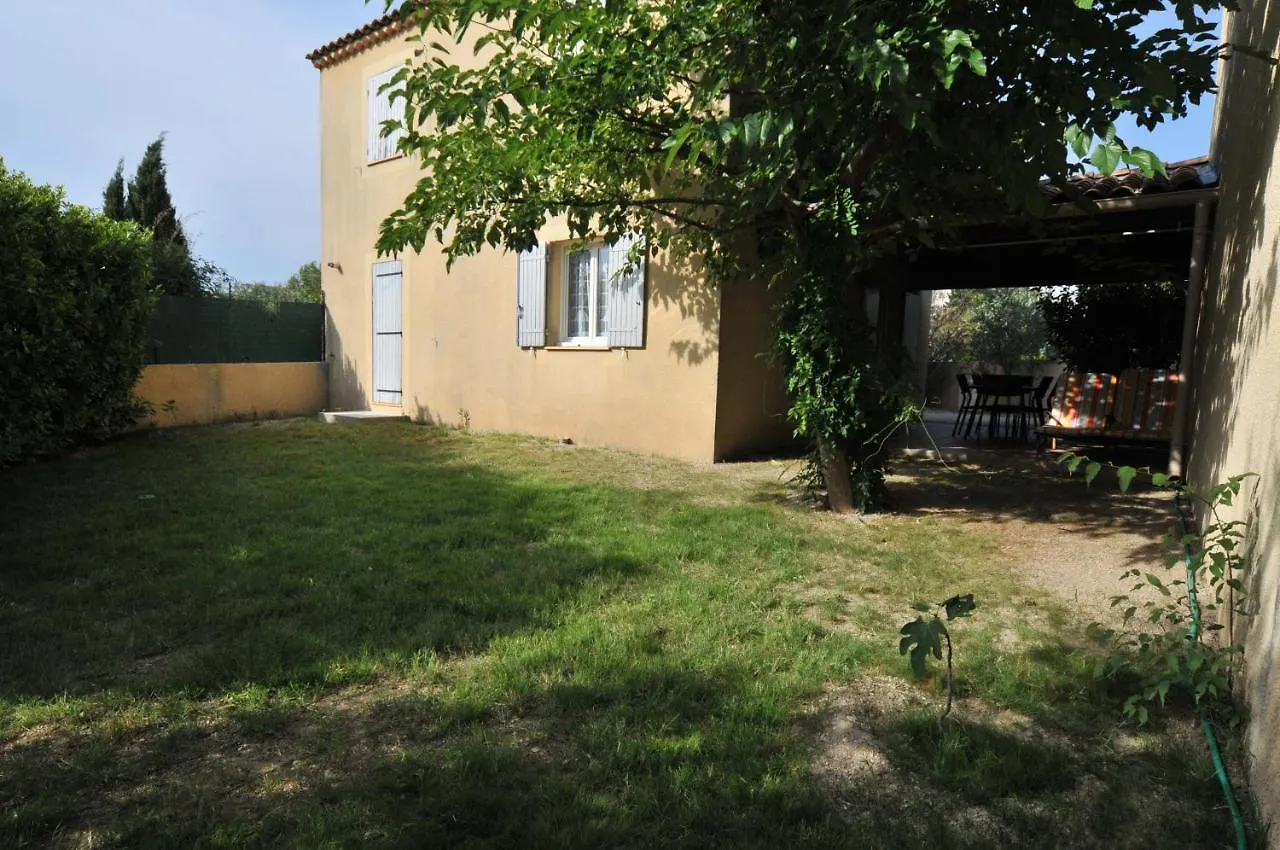 Gite De Catherine Saint Didier  Holiday home Saint Didier (Vaucluse)